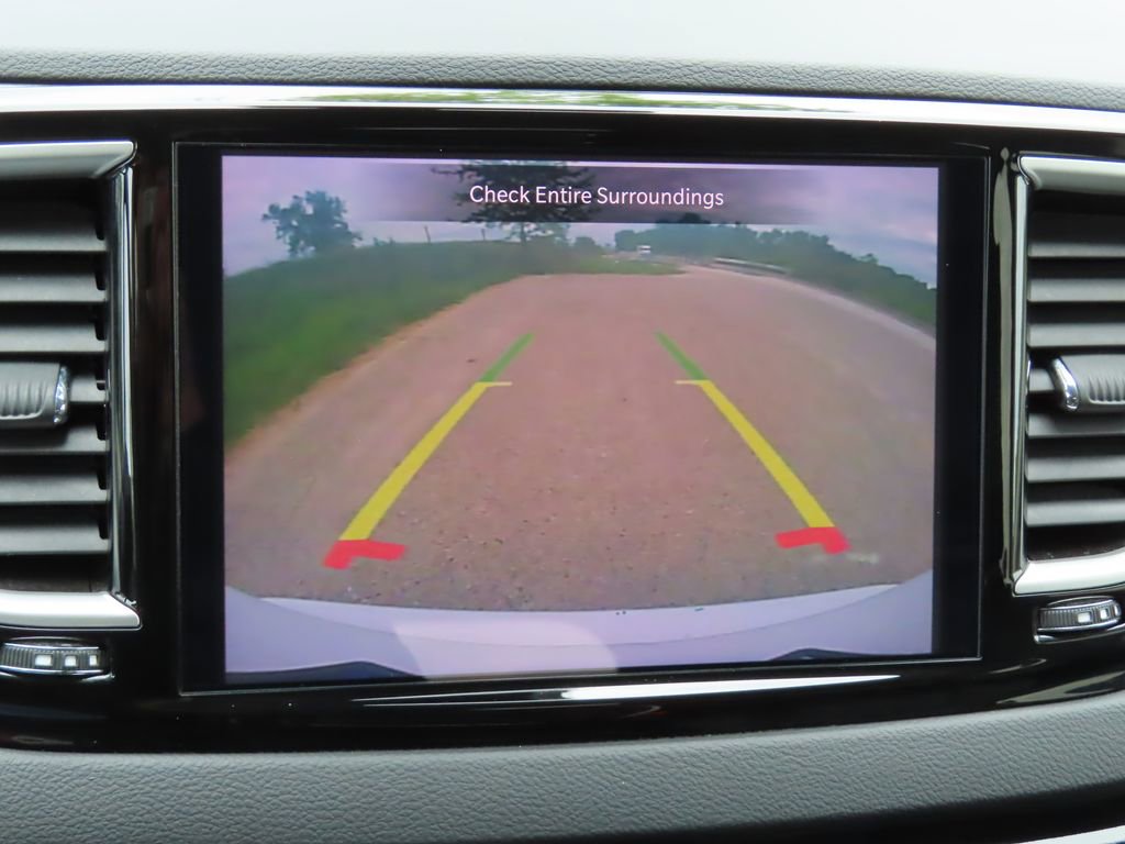 Certified 2024 Chrysler Pacifica Touring-L FWD image 5