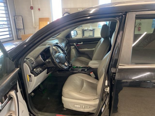 Used 2014 Kia Sorento SX w/ 3rd Row Package AWD/4WD image 24