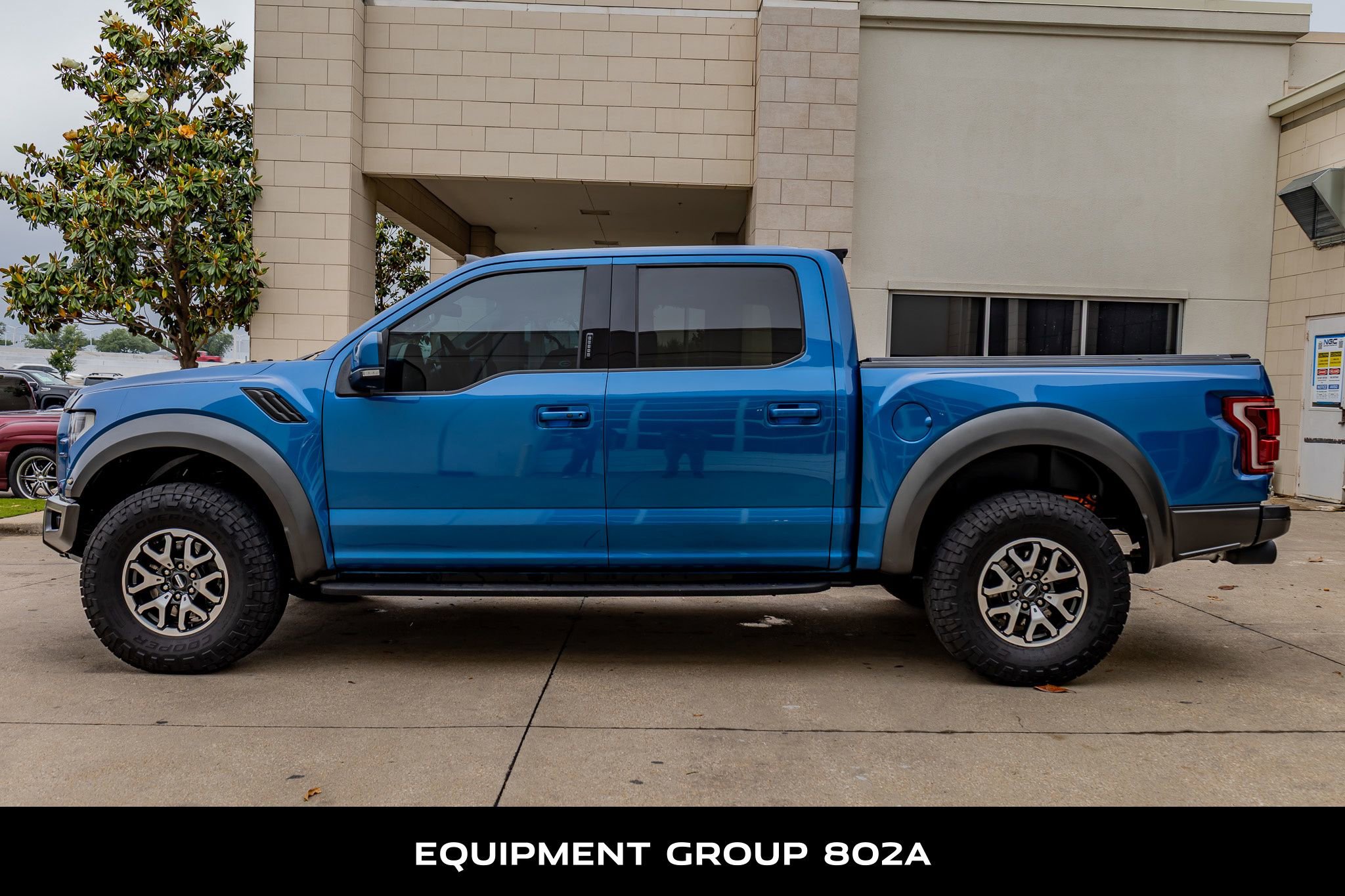Used 2019 Ford F150 Raptor w/ Equipment Group 802A Luxury AWD/4WD image 5