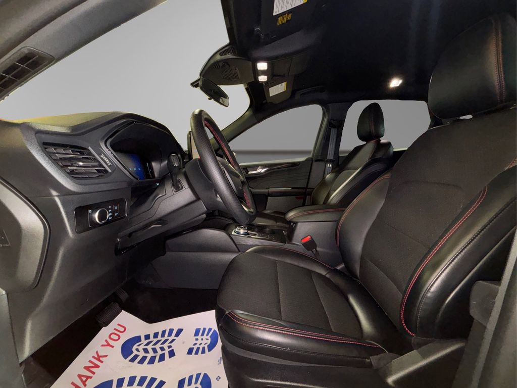 Certified 2025 Ford Escape ST-Line AWD/4WD image 9