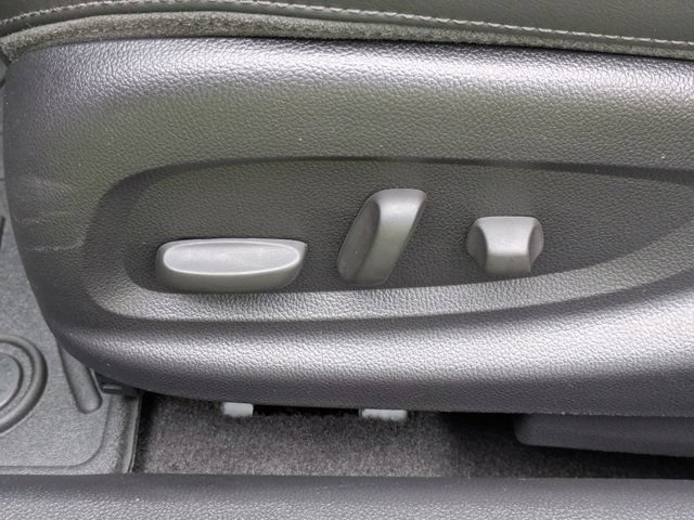 Used 2017 Chevrolet SS RWD image 19