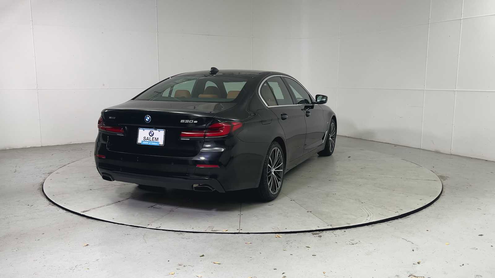 Used 2023 BMW 530e xDrive w/ Convenience Package AWD/4WD video 2