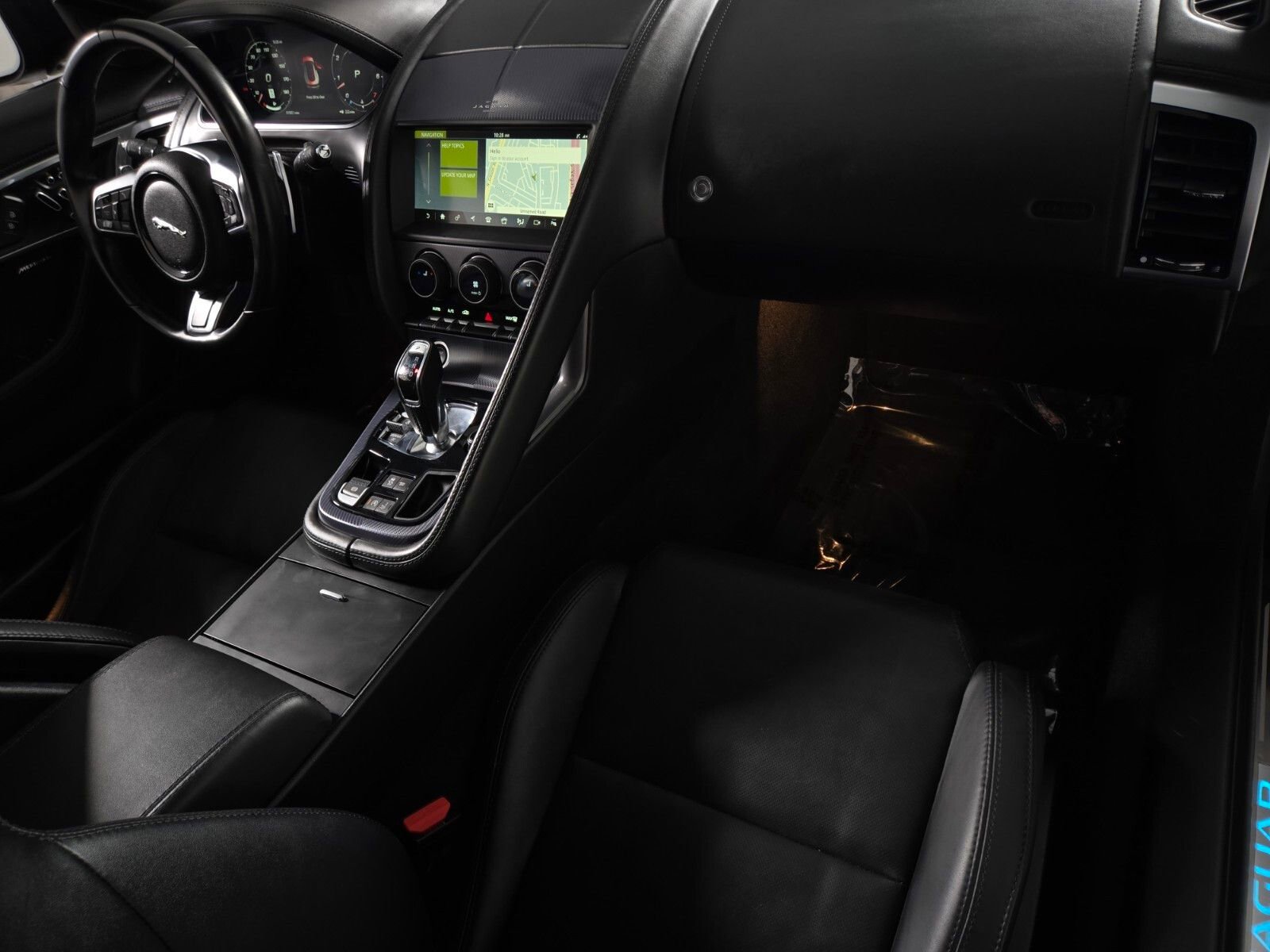 Used 2023 Jaguar F-TYPE R-Dynamic image 4