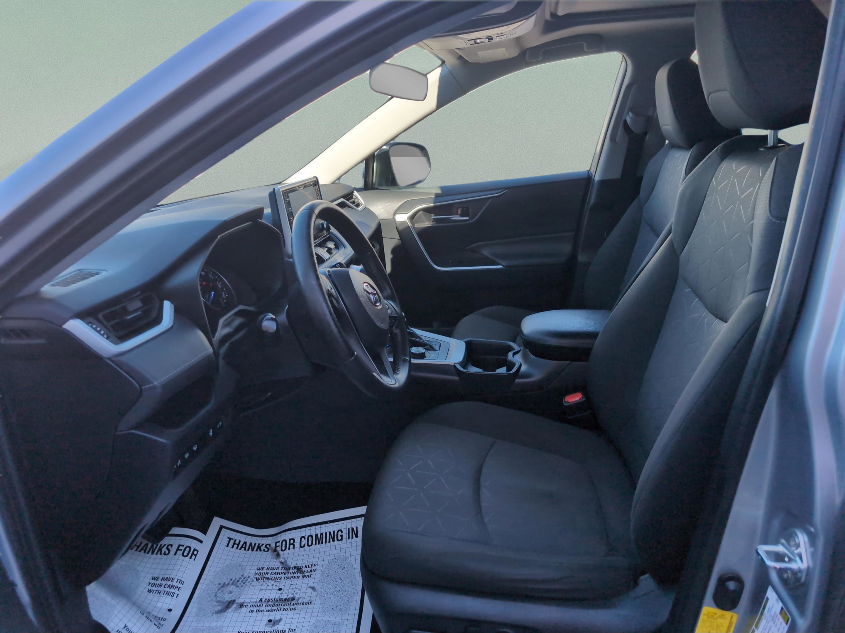 Used 2021 Toyota RAV4 XLE w/ Convenience Package AWD/4WD image 18