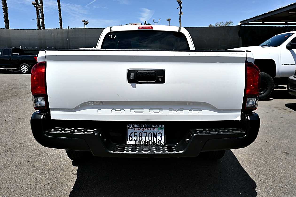 Used 2022 Toyota Tacoma SR RWD image 6