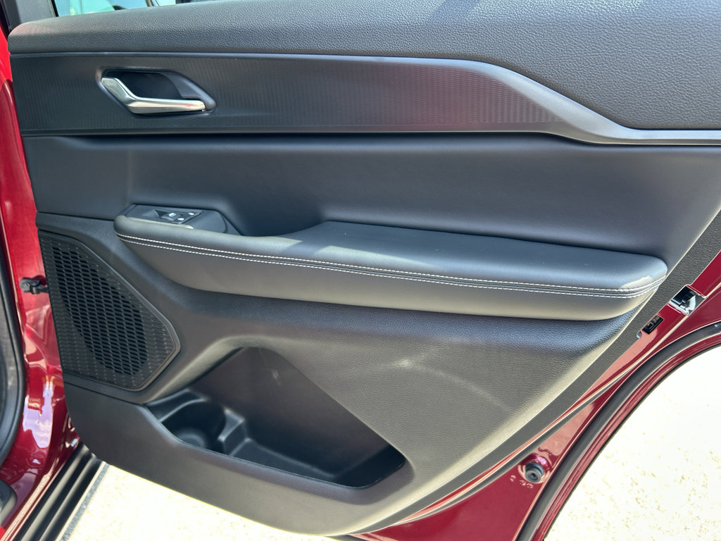 New 2025 Jeep Grand Cherokee L Laredo image 24