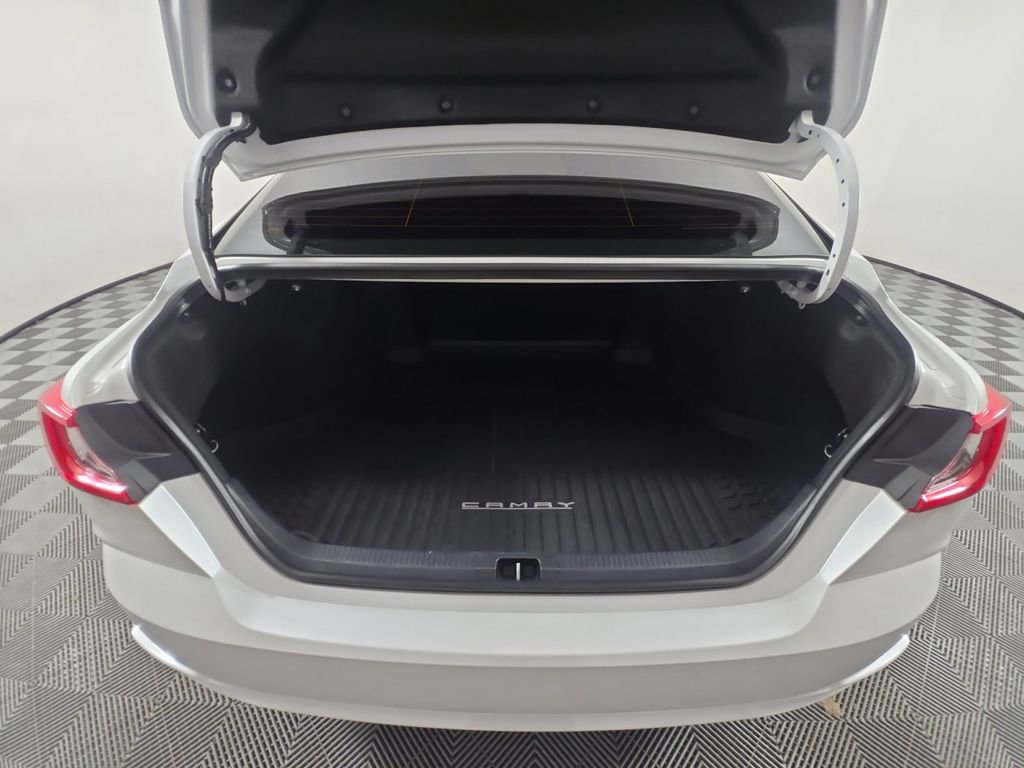 Used 2025 Toyota Camry XSE w/ Premium Plus Package image 16