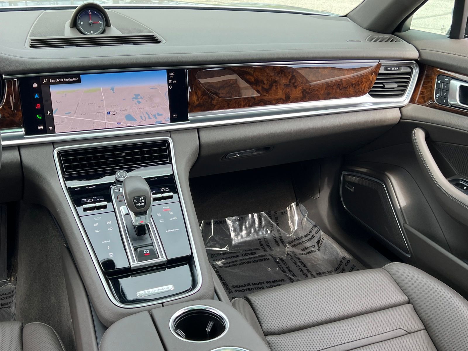 Certified 2023 Porsche Panamera 4 Platinum Edition image 24