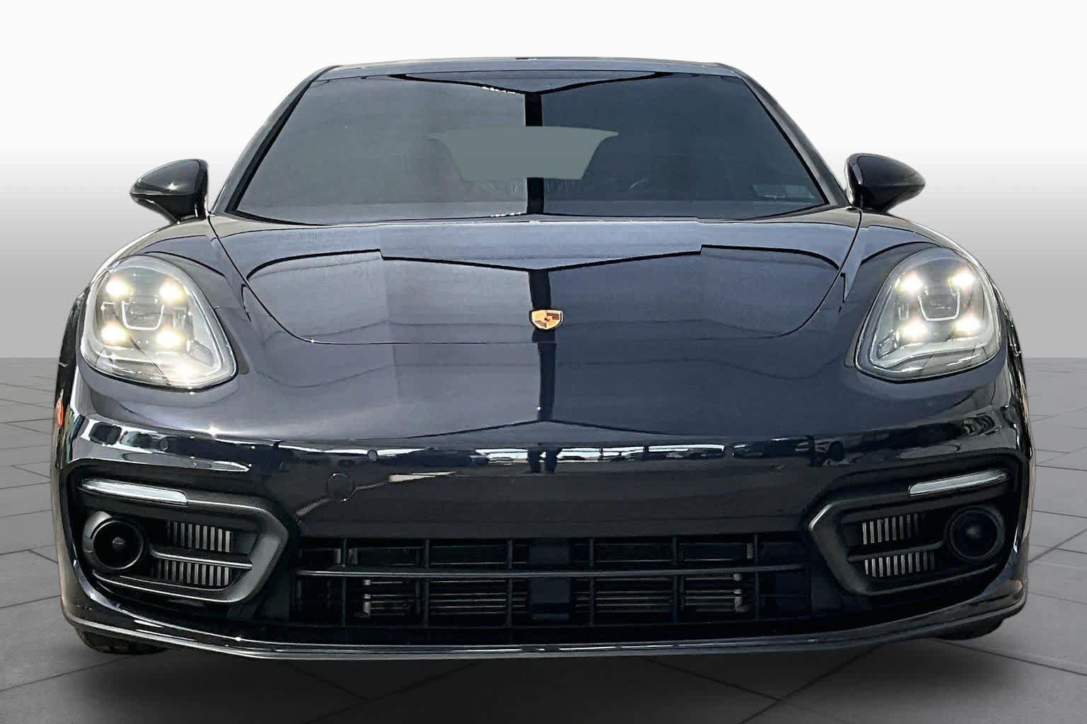 Used 2023 Porsche Panamera 4 Platinum Edition AWD/4WD image 4