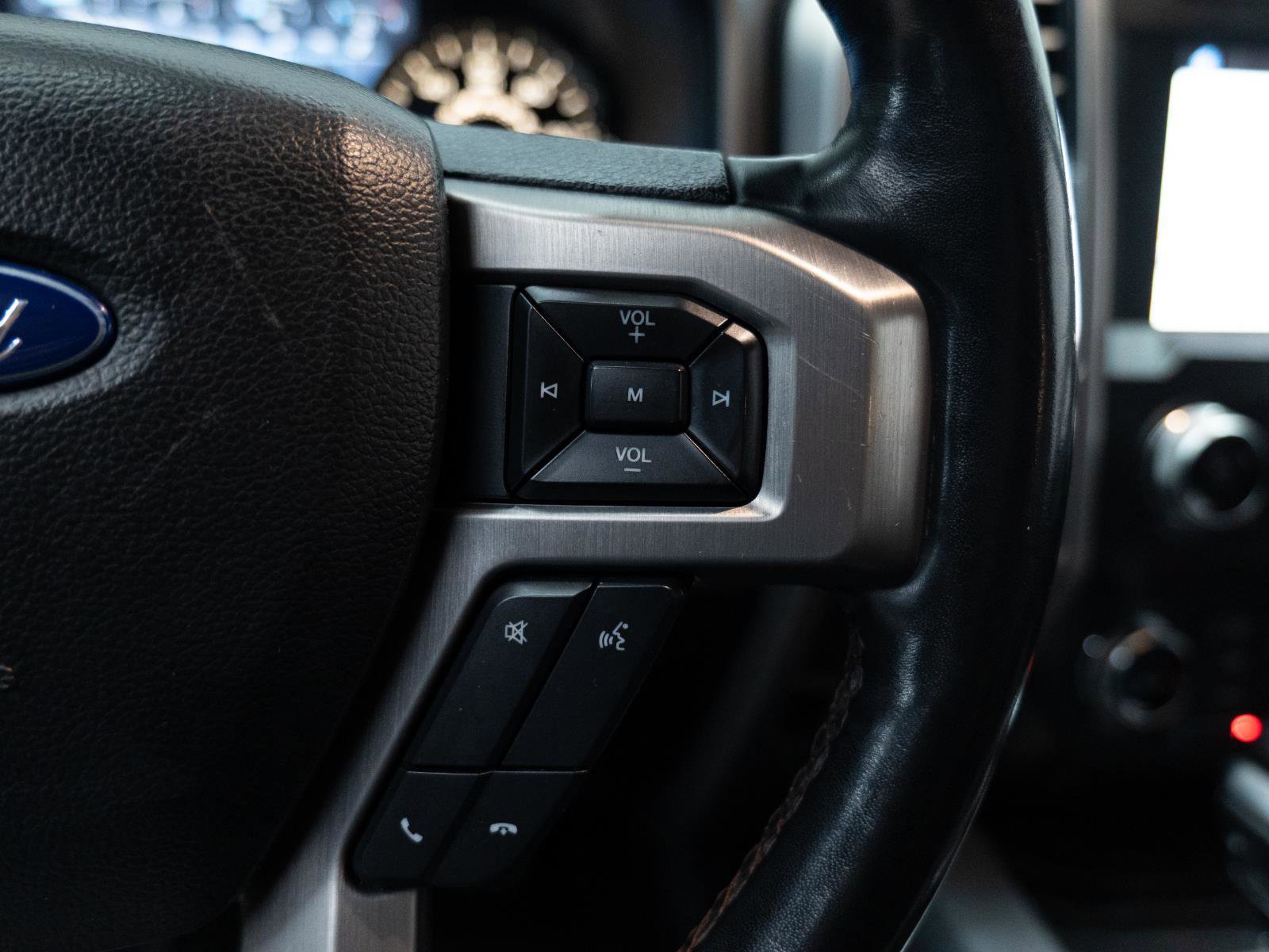 Used 2019 Ford F150 Platinum w/ Technology Package image 56