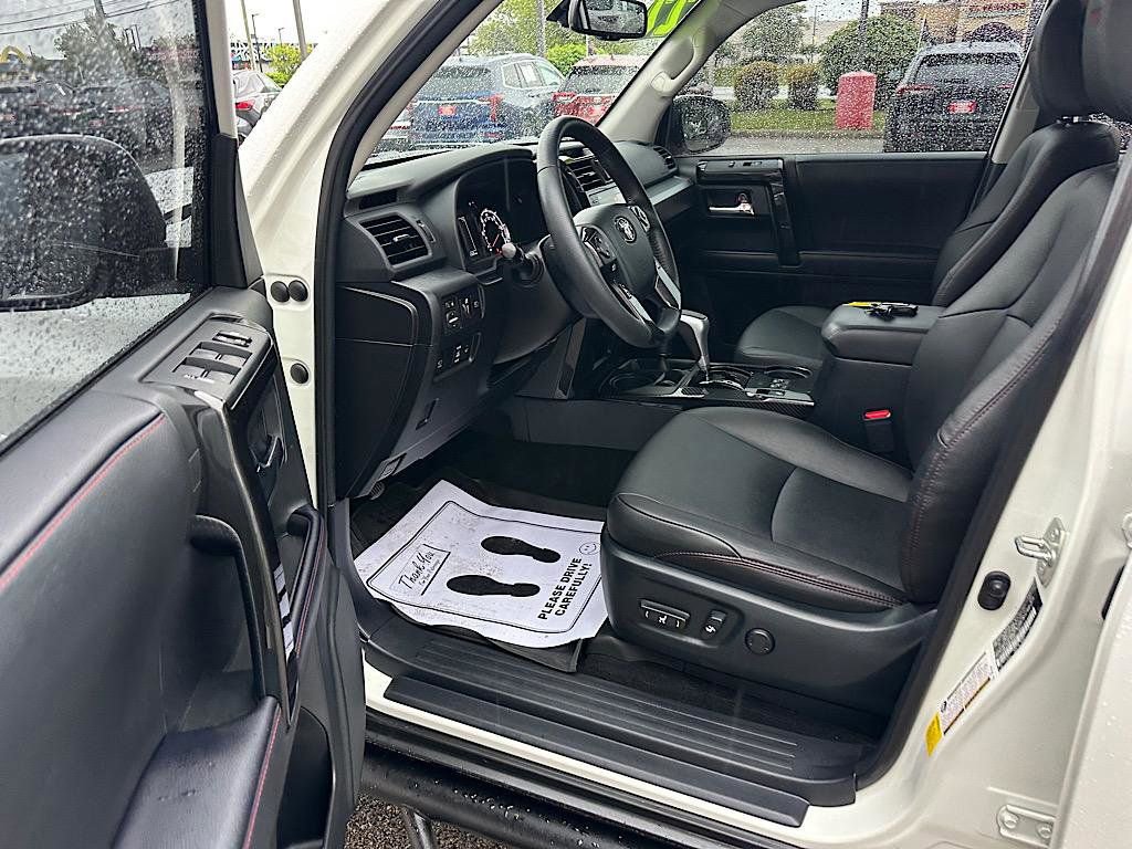 Certified 2022 Toyota 4Runner TRD Off-Road Premium w/ TRD Black Wheel Package (TMS) AWD/4WD image 14