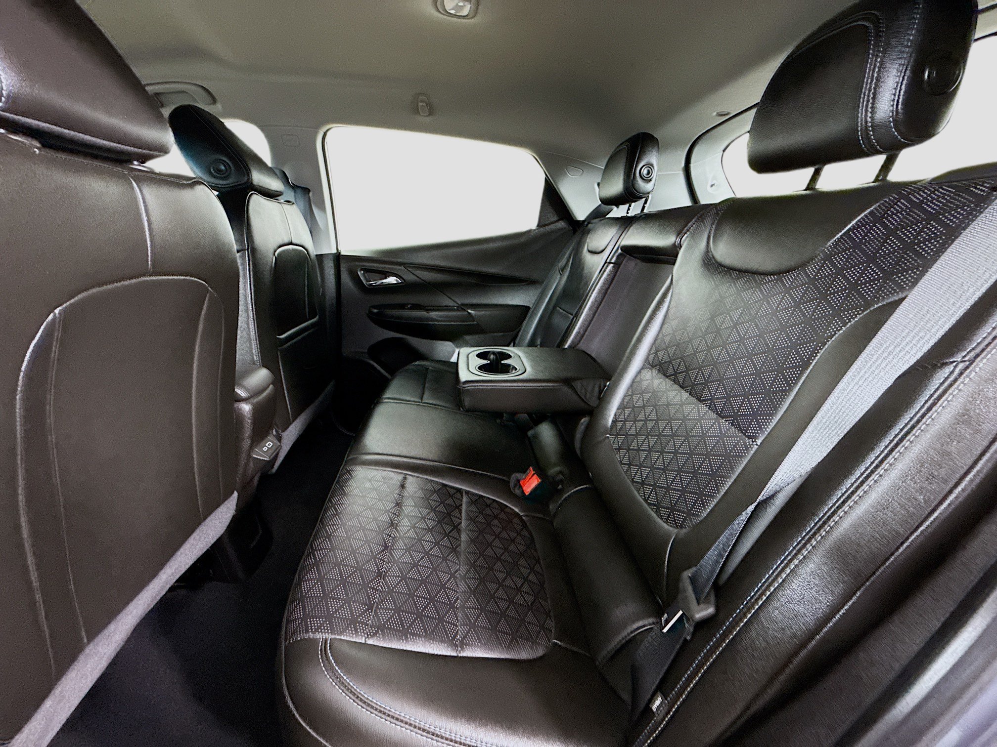 Used 2023 Chevrolet Bolt LT w/ Infotainment Package FWD image 23