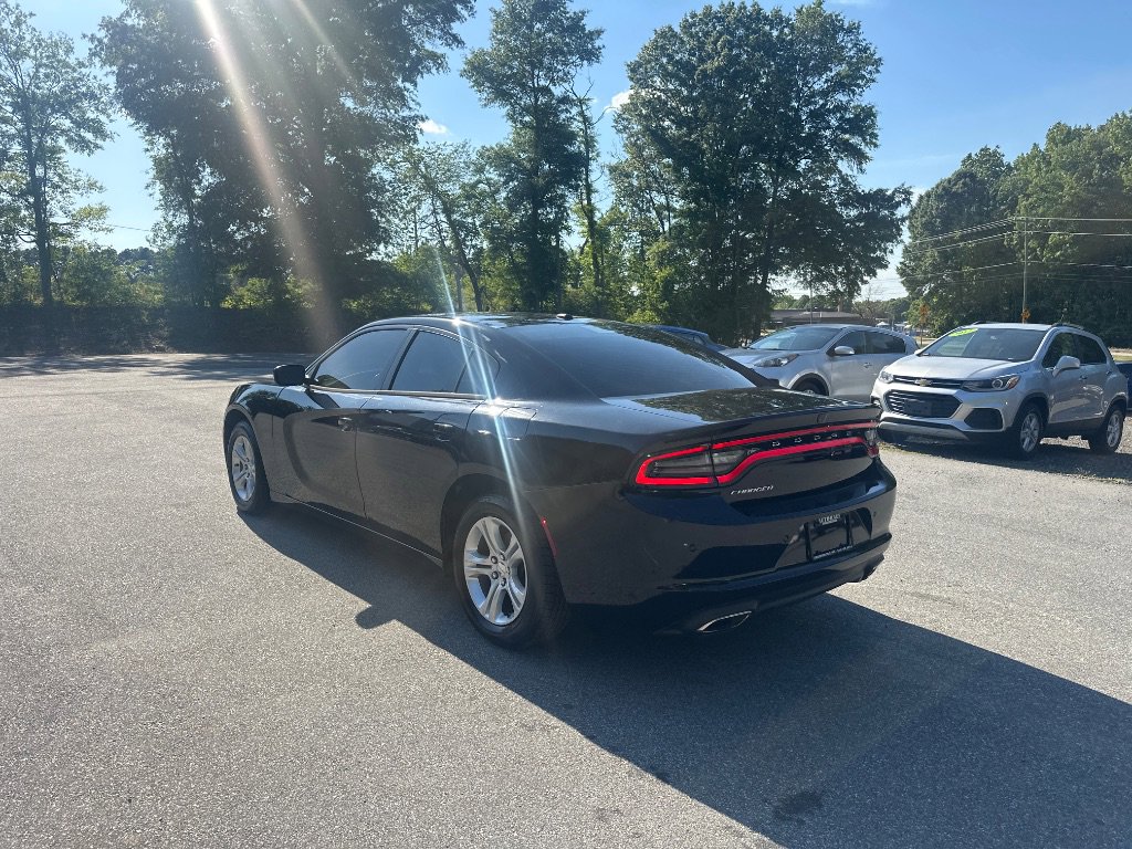 Used 2021 Dodge Charger SXT w/ Leather Interior Group RWD image 5