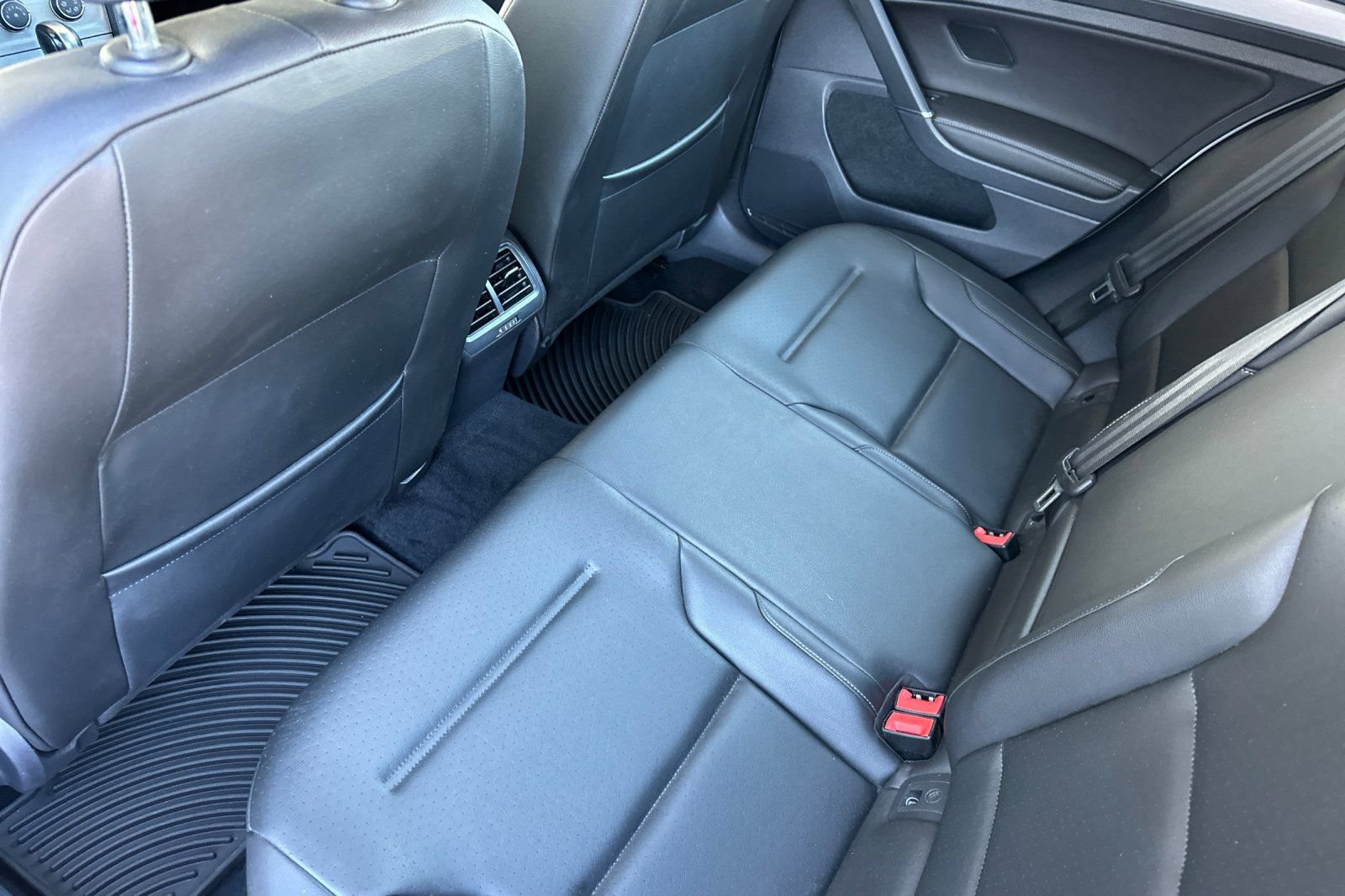 Used 2016 Volkswagen Golf SE FWD image 12