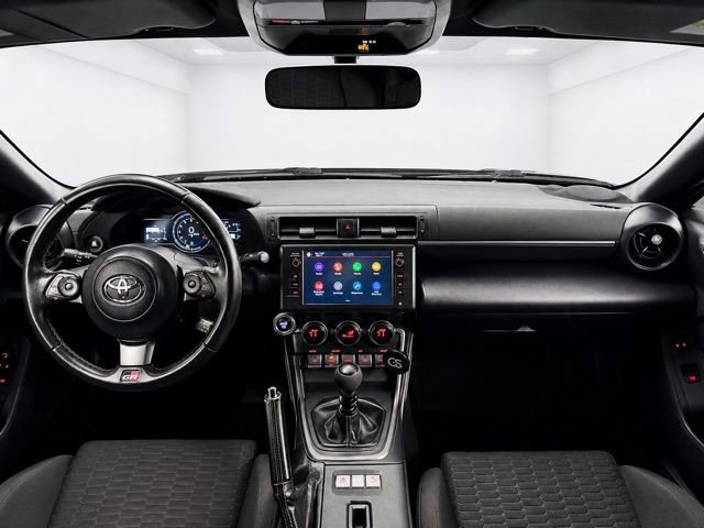 Used 2022 Toyota GR86 RWD image 18