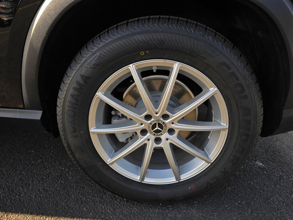 Used 2024 Mercedes-Benz GLE 350 4MATIC w/ 3rd Row Seat Package image 19