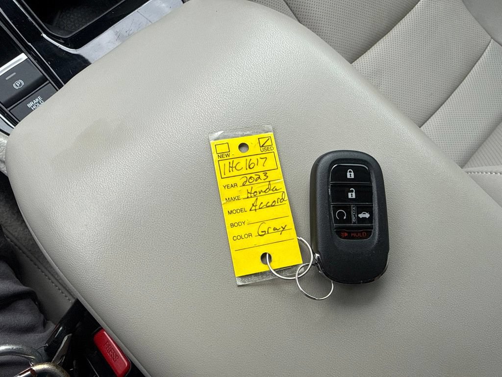 Used 2023 Honda Accord EX-L image 6