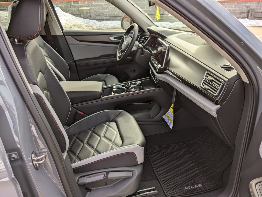 New 2026 Volkswagen Atlas Peak Edition AWD/4WD image 22