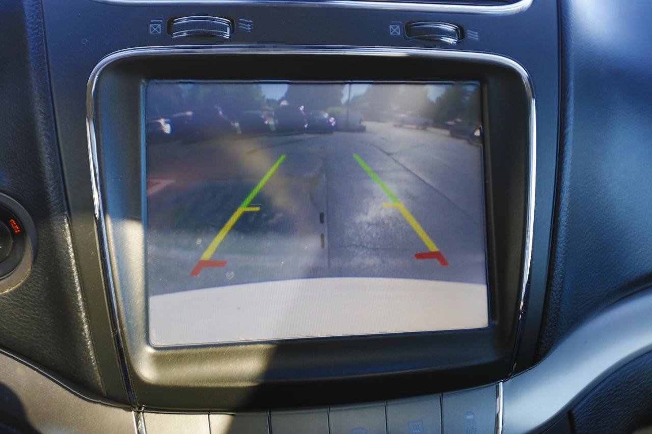 Used 2020 Dodge Journey Crossroad FWD image 9