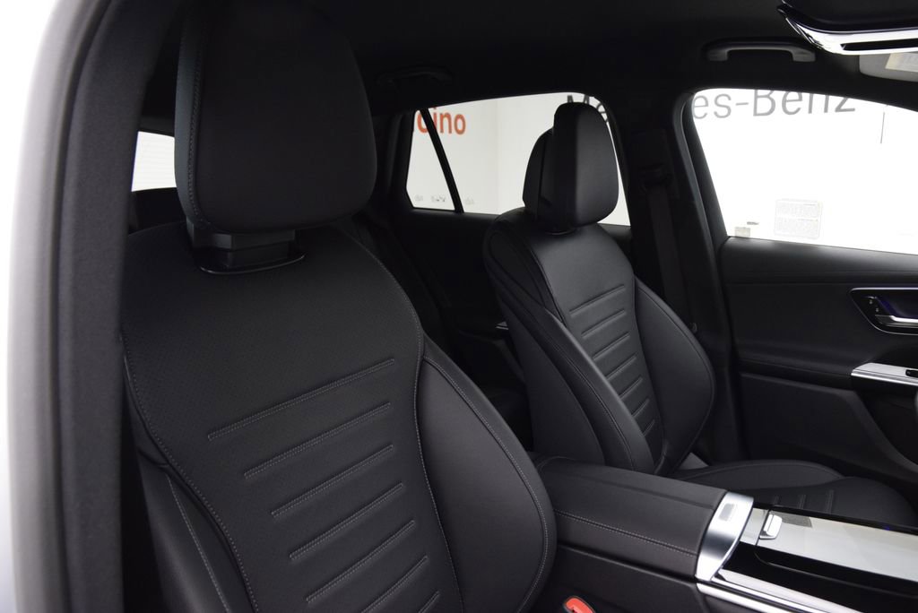 Certified 2026 Mercedes-Benz GLC 300 image 17