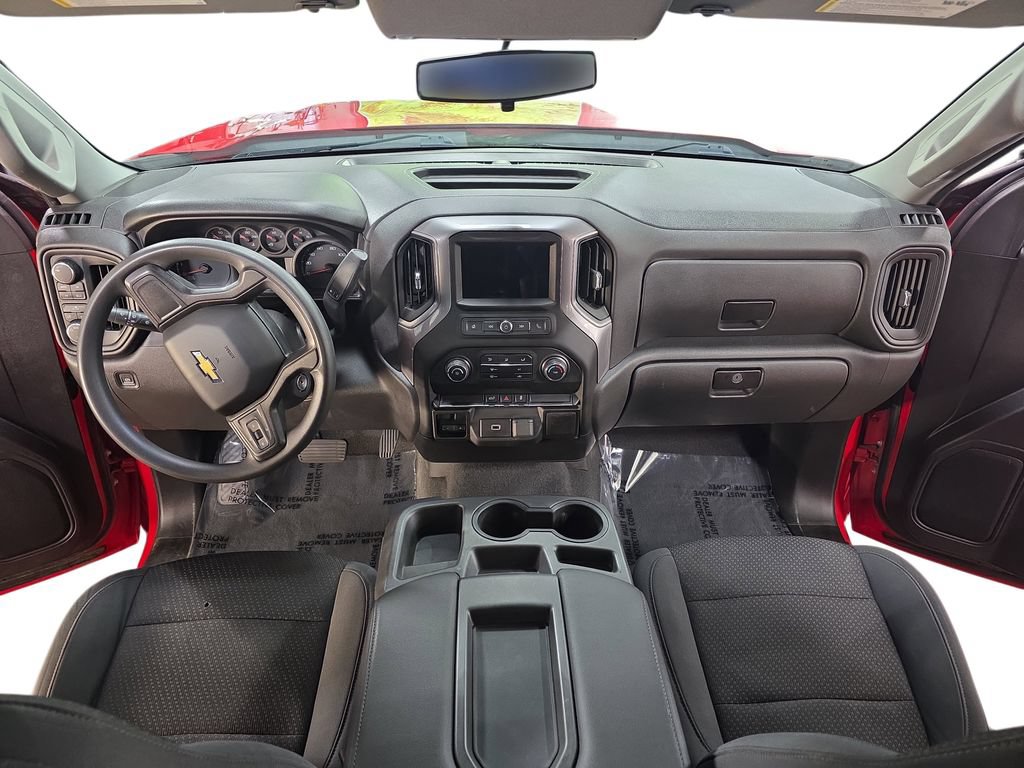 Used 2019 Chevrolet Silverado 1500 Custom w/ Custom Value Package AWD/4WD image 9