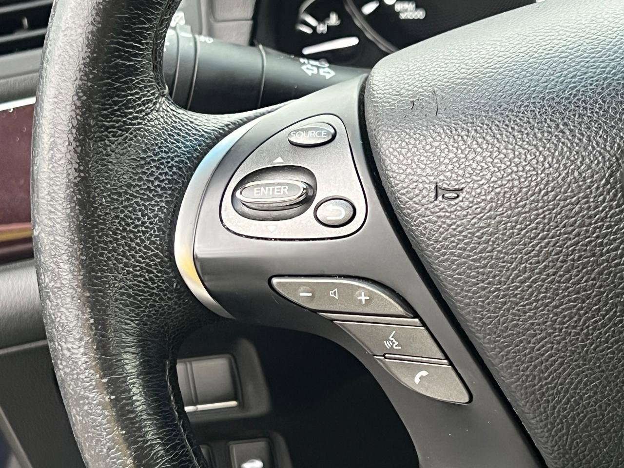 Used 2011 INFINITI M37 x w/ Premium Pkg AWD/4WD image 20