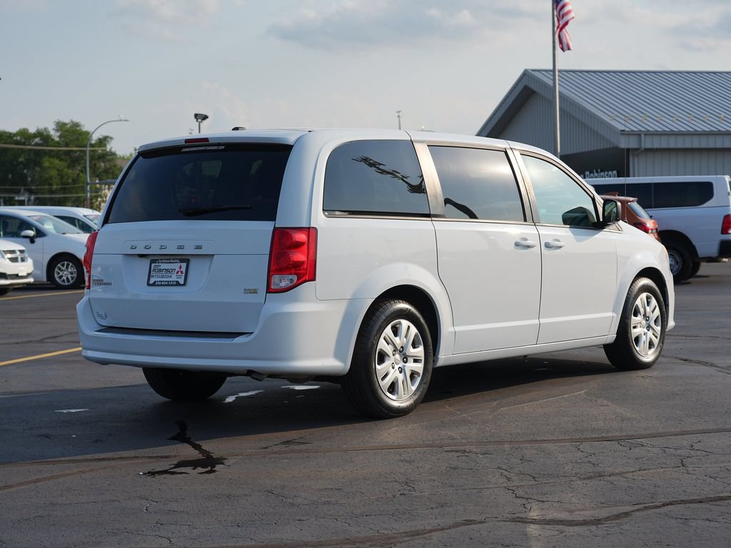Used 2018 Dodge Grand Caravan SE w/ UConnect Hands-Free Group FWD image 3