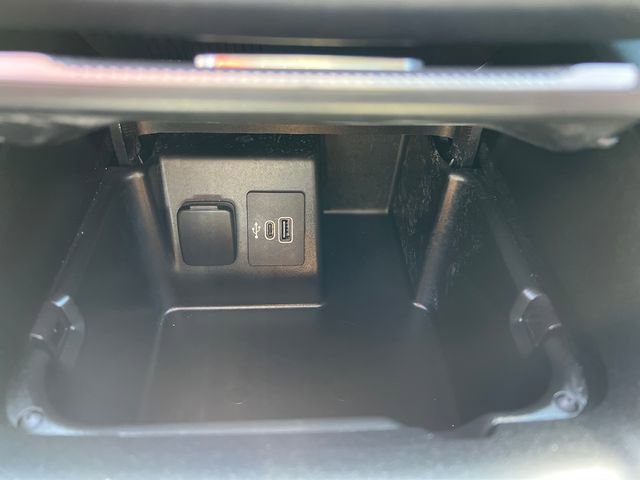 Used 2025 Ford Explorer ST-Line w/ Premium Package AWD/4WD image 21