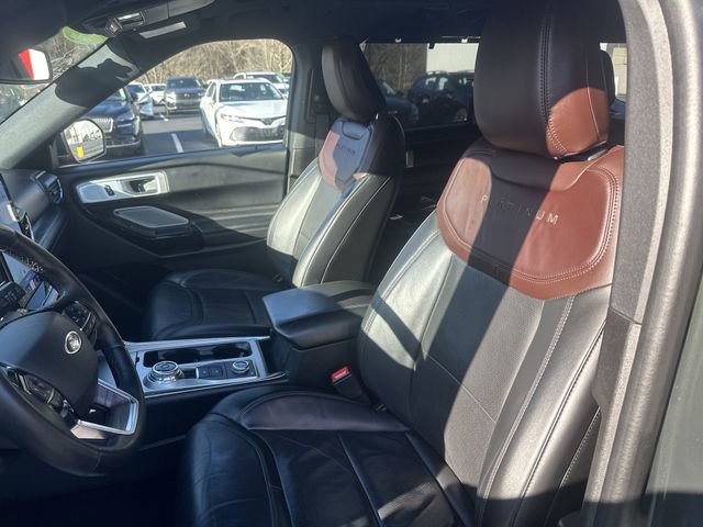 Used 2023 Ford Explorer Platinum w/ Technology Package image 15