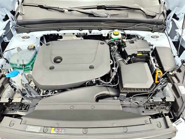 New 2026 Volvo XC40 B5 Plus w/ Protection Package Premier image 32