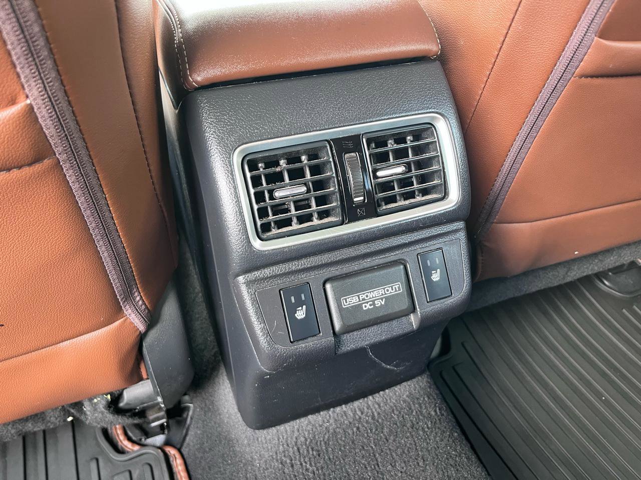 Used 2018 Subaru Outback 2.5i Touring AWD/4WD image 15