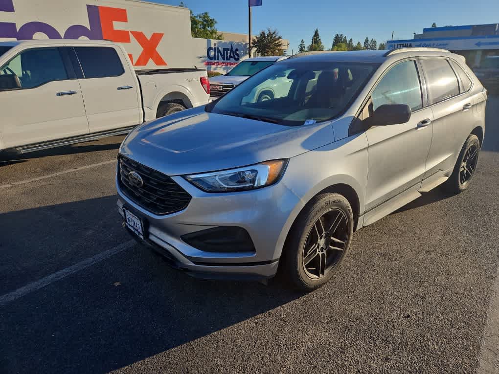 Used 2022 Ford Edge SE w/ Black Appearance Package