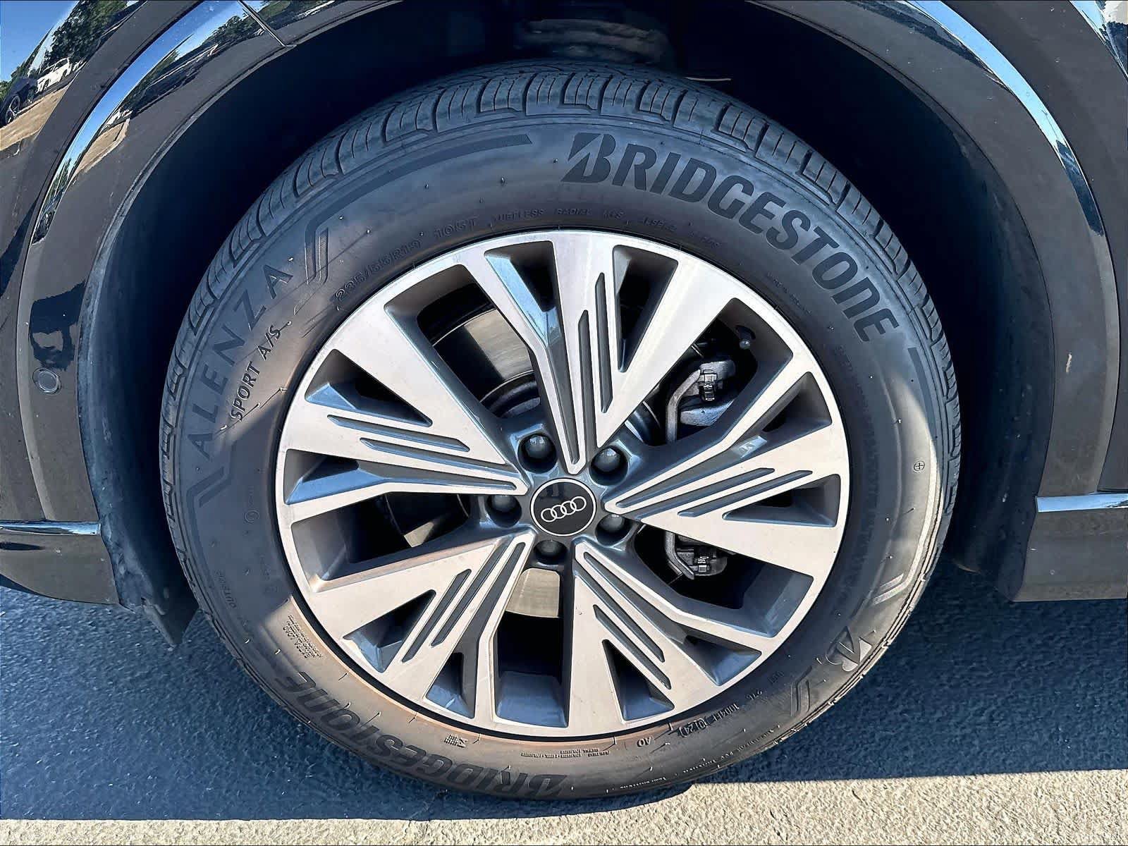 Used 2023 Audi Q4 e-tron Premium Plus w/ Premium Plus RWD image 32