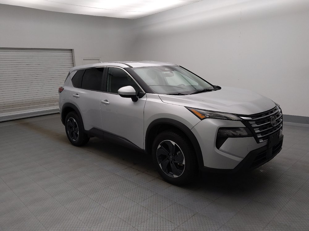 Used 2025 Nissan Rogue SV AWD/4WD image 11