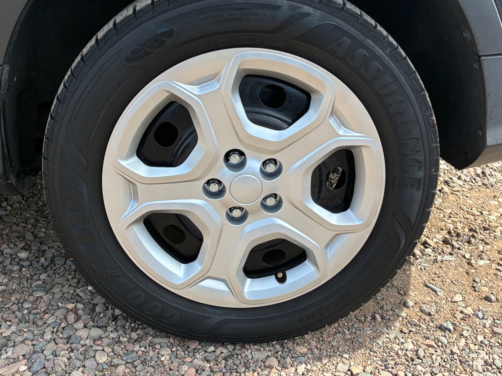 Used 2018 Ford Escape SE image 11