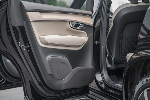 New 2026 Volvo XC90 T8 Plus w/ Protection Package Premier AWD/4WD image 35