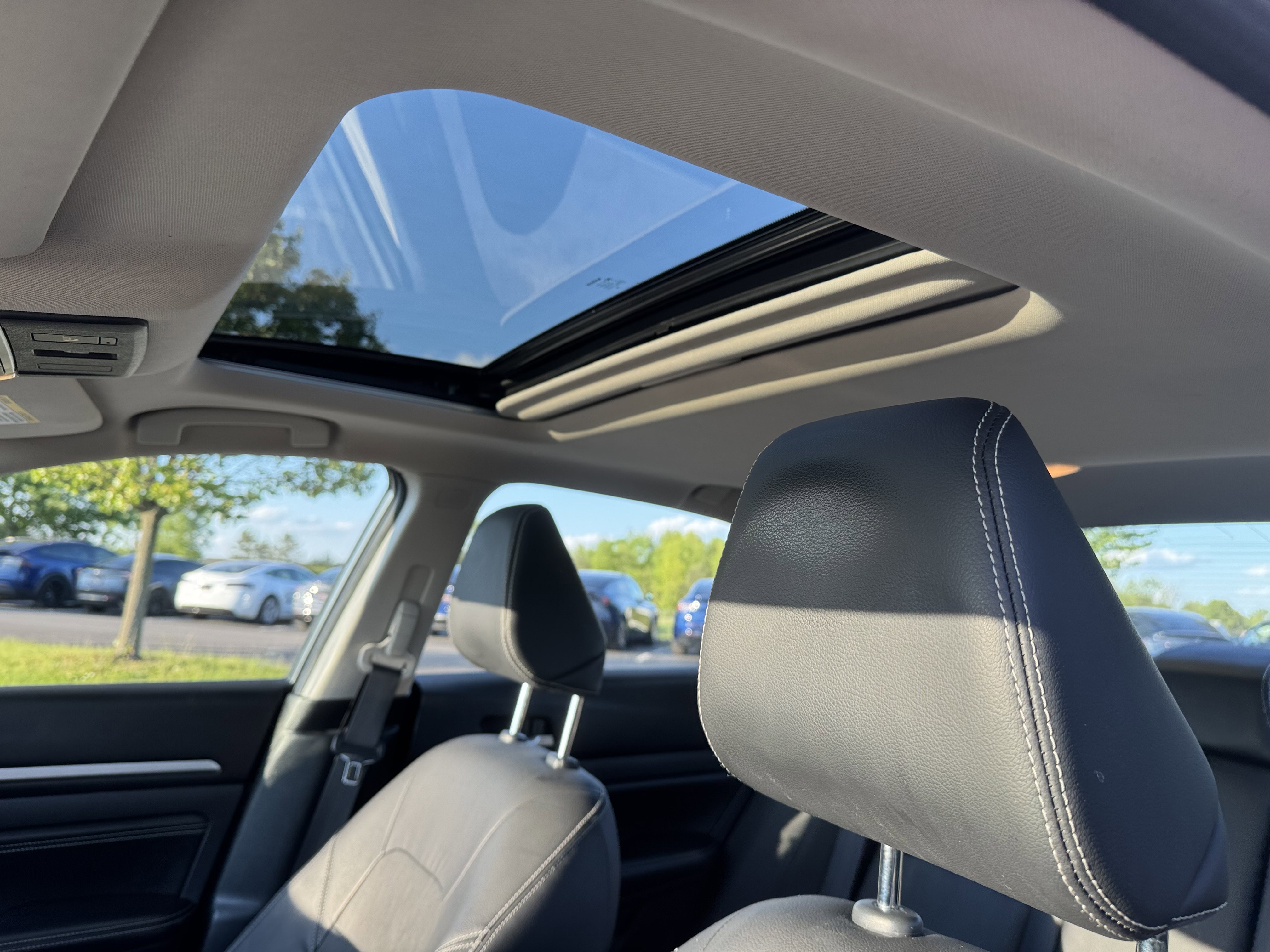 Used 2019 Nissan Altima 2.5 SL AWD/4WD image 2