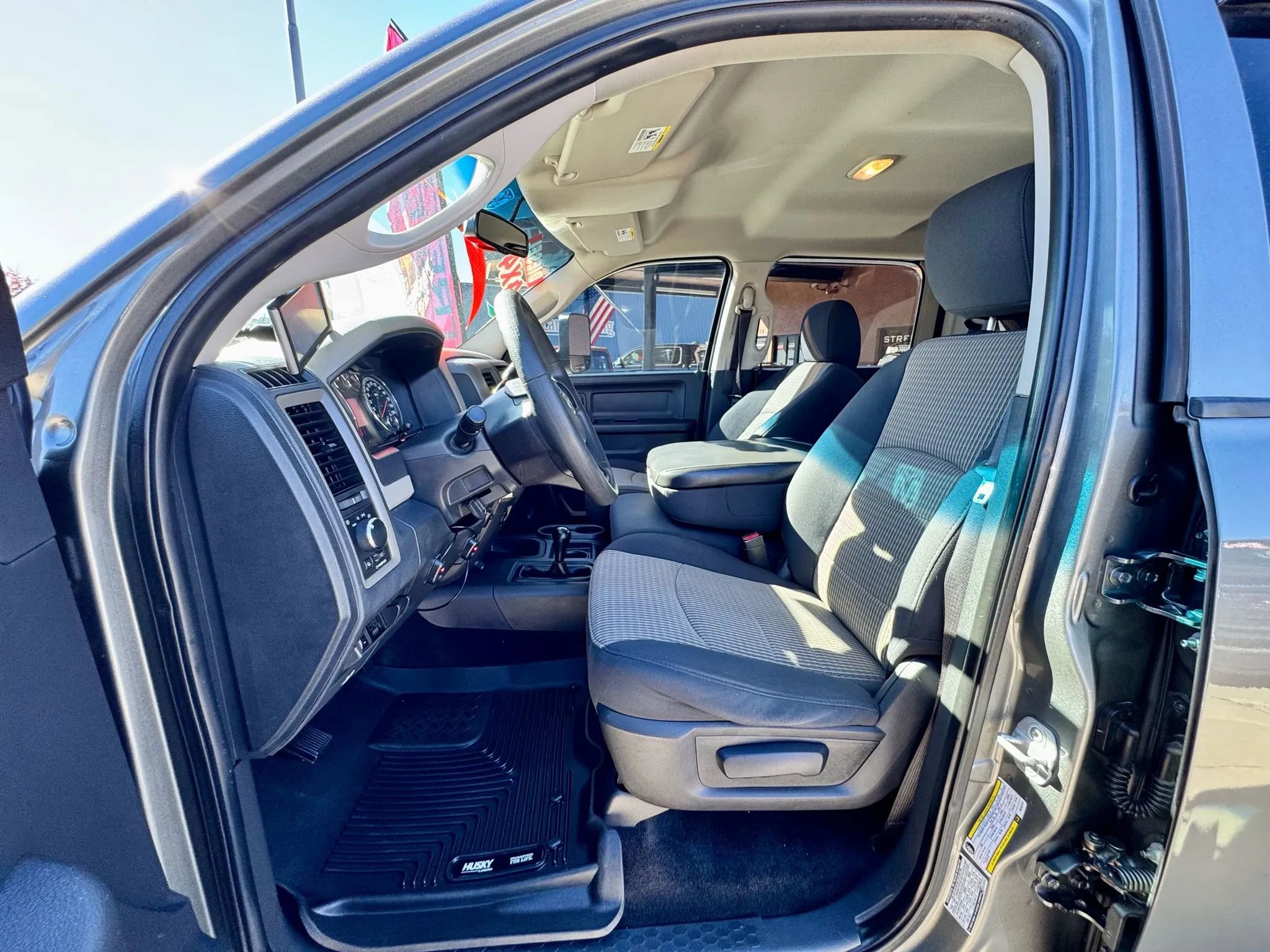 Used 2012 RAM 3500 ST w/ Chrome Appearance Group image 10