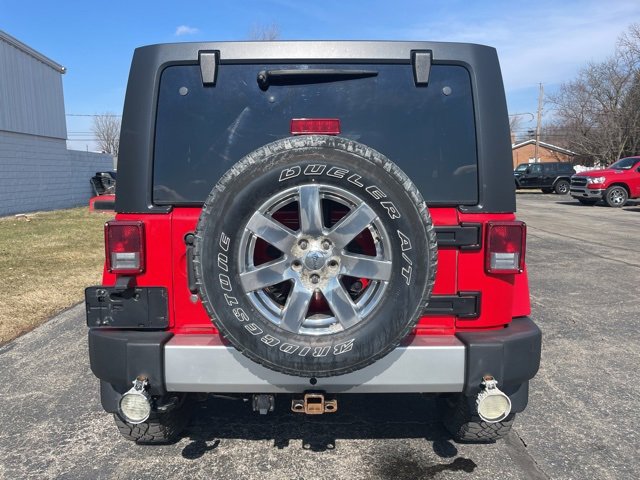 Used 2015 Jeep Wrangler Unlimited Sahara w/ Max Tow Package image 11