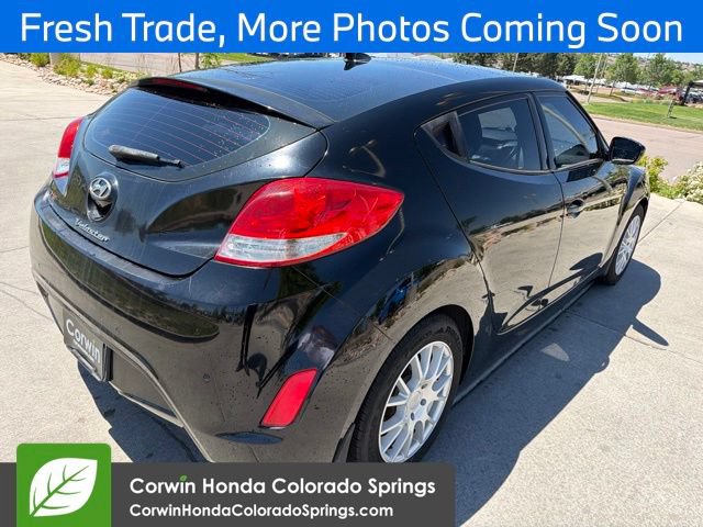 Used 2013 Hyundai Veloster w/ Tech Pkg FWD image 3