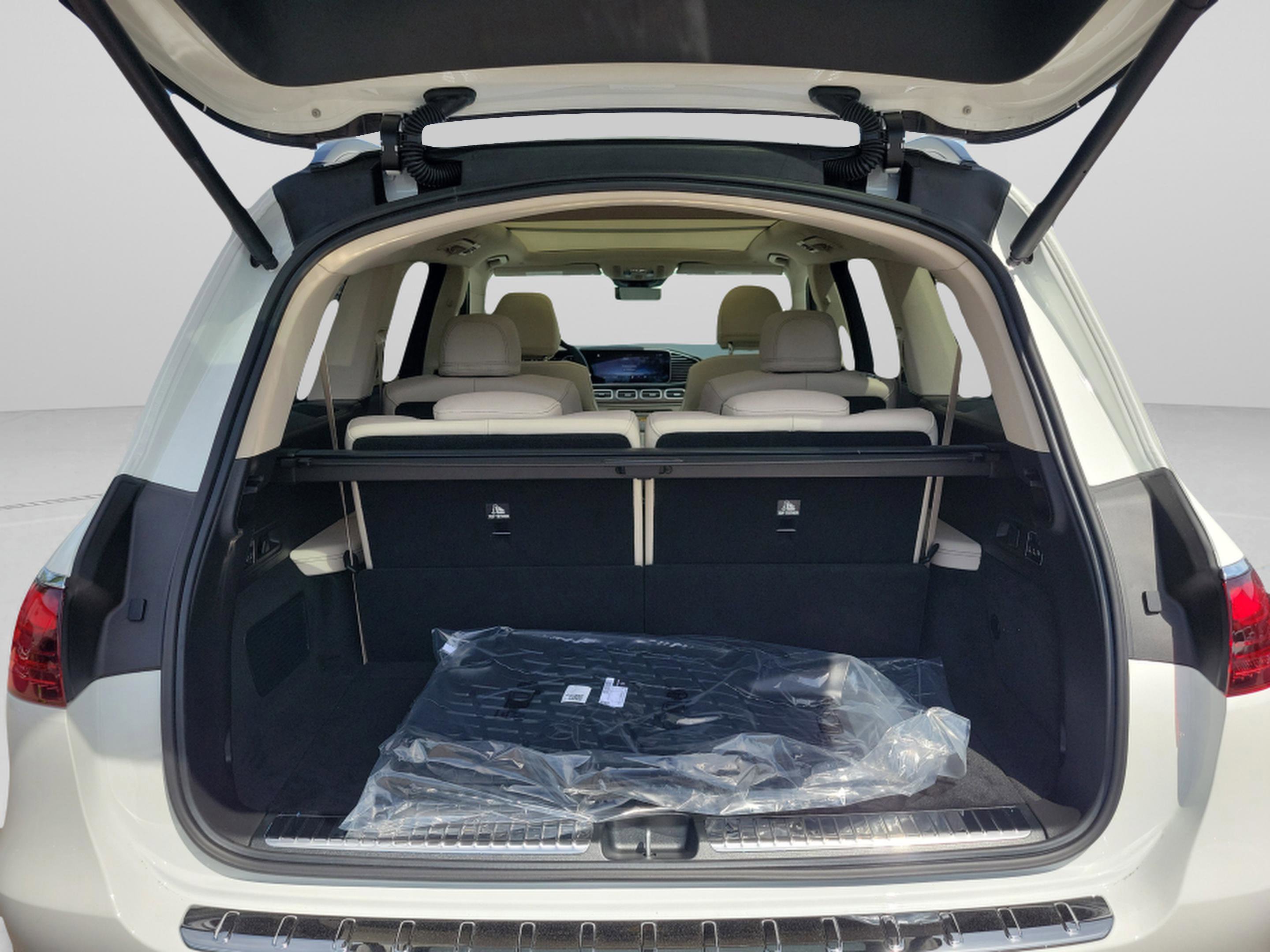 New 2026 Mercedes-Benz GLS 450 4MATIC image 5