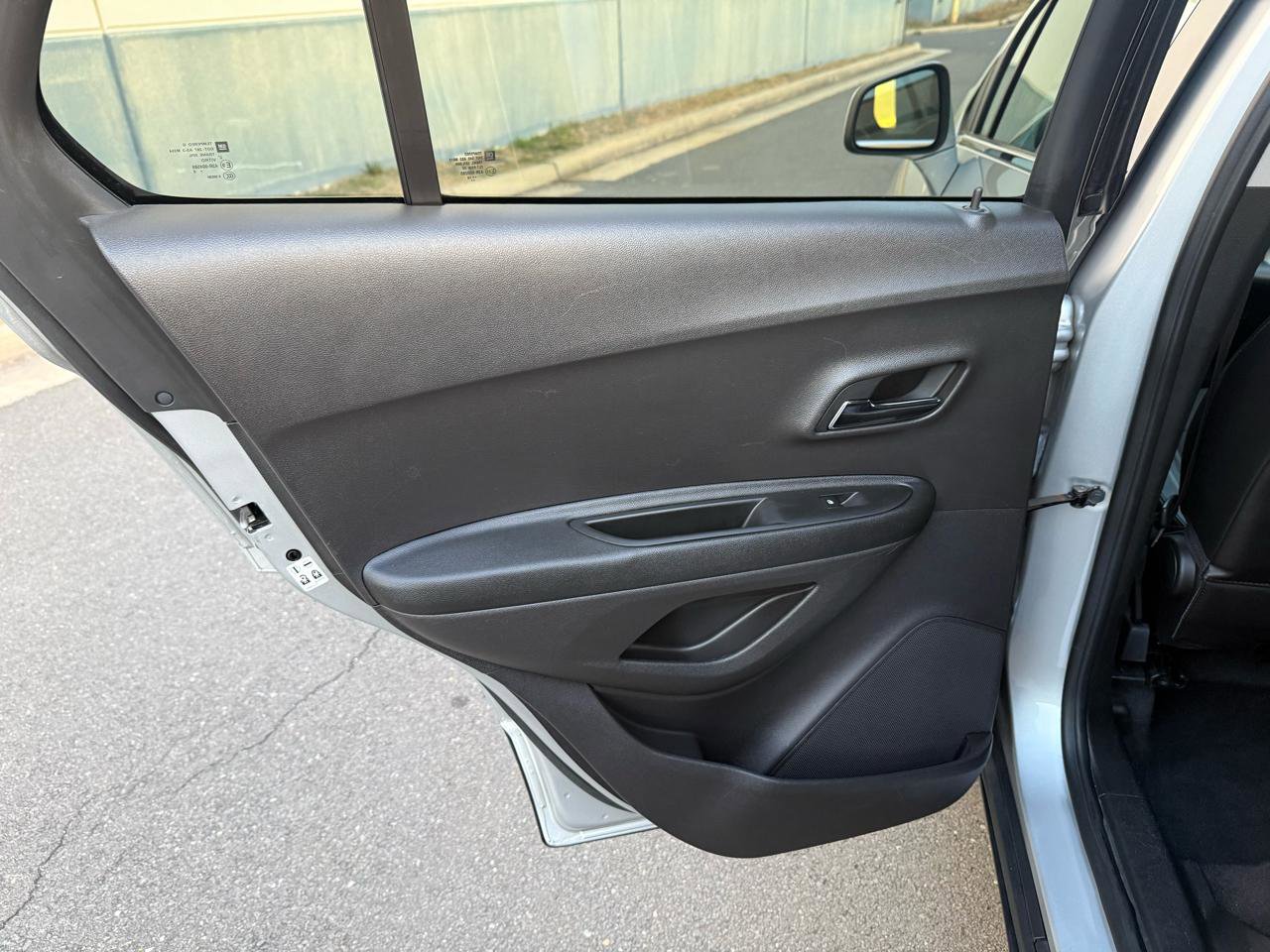 Used 2016 Chevrolet Trax LT w/ LT Convenience Package image 18