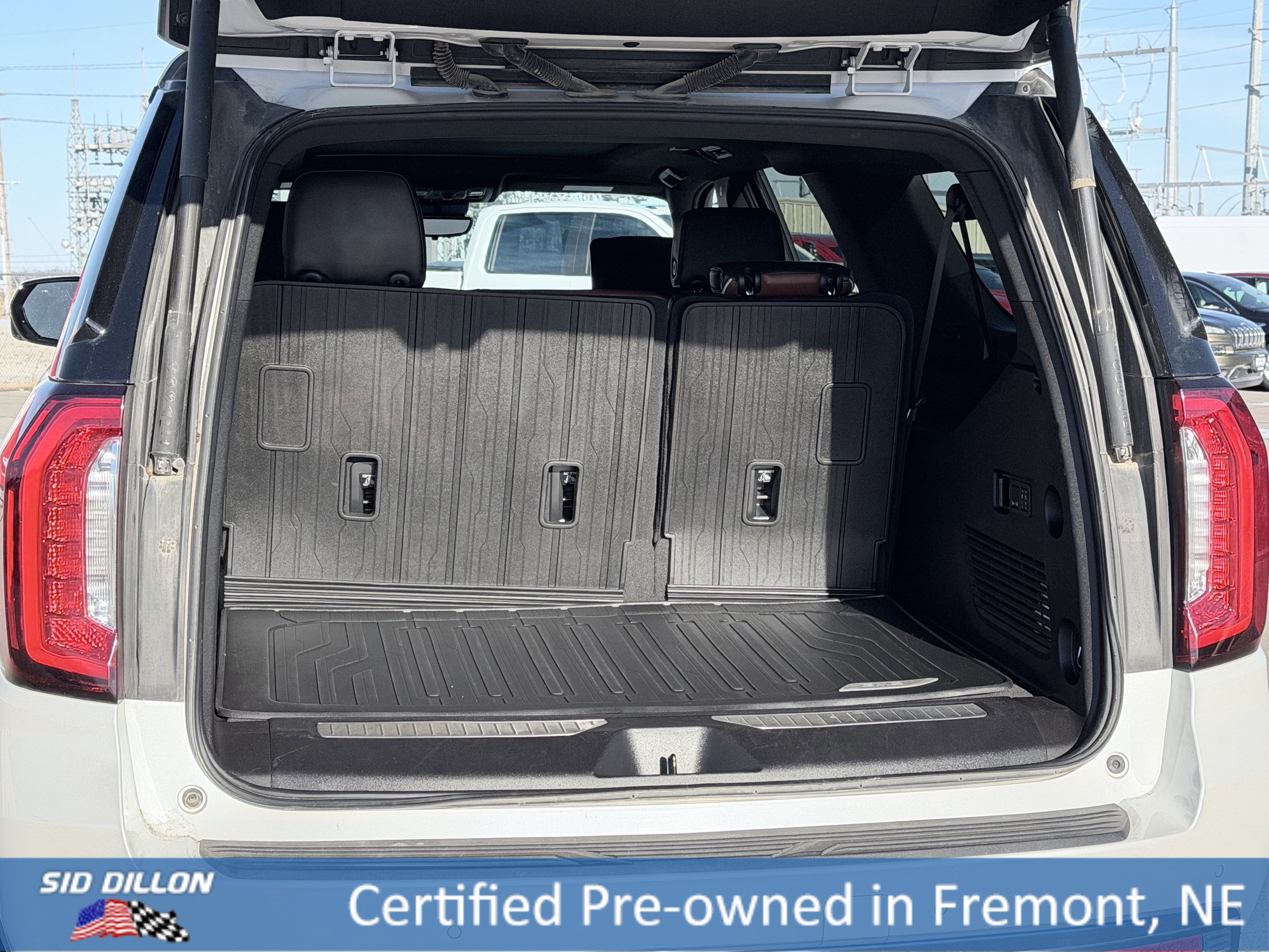 Certified 2023 GMC Yukon XL Denali Ultimate w/ LPO, Floor Liner Package image 5