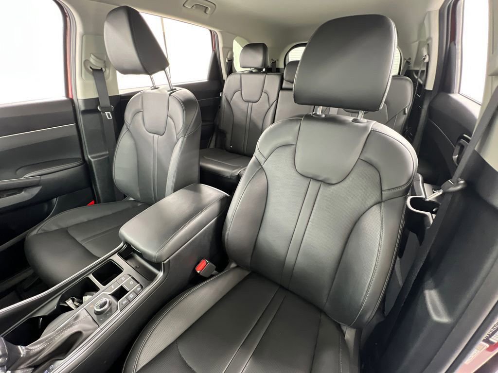 Used 2025 Kia Sorento S image 25