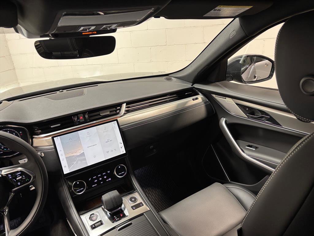 New 2026 Jaguar F-PACE R-Dynamic S image 37