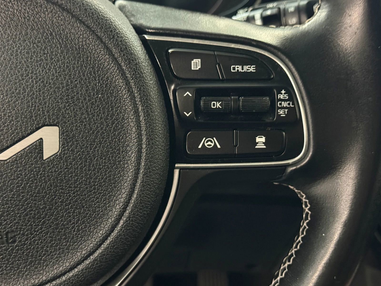 Used 2022 Kia Niro EX w/ Cold Weather Package image 29