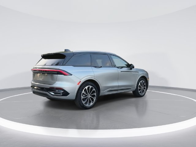 New 2026 Lincoln Nautilus Reserve AWD/4WD image 8