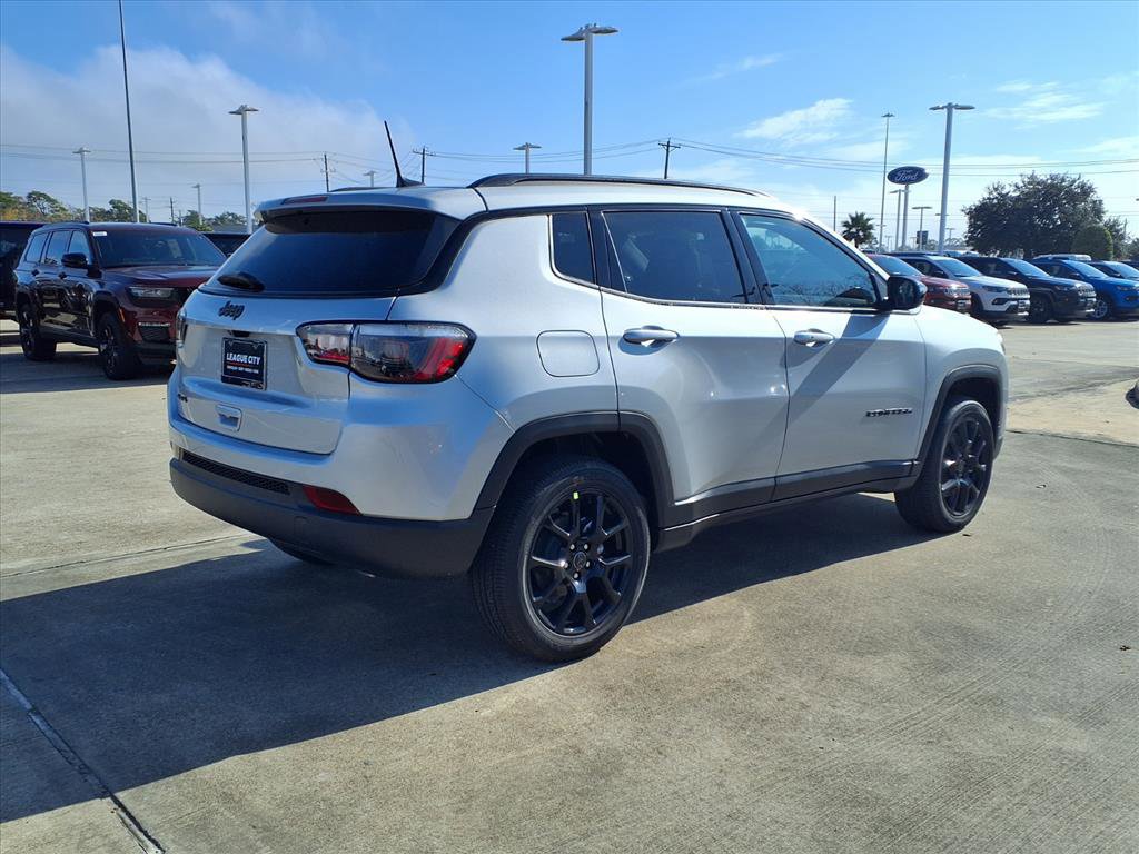 New 2026 Jeep Compass Altitude image 4