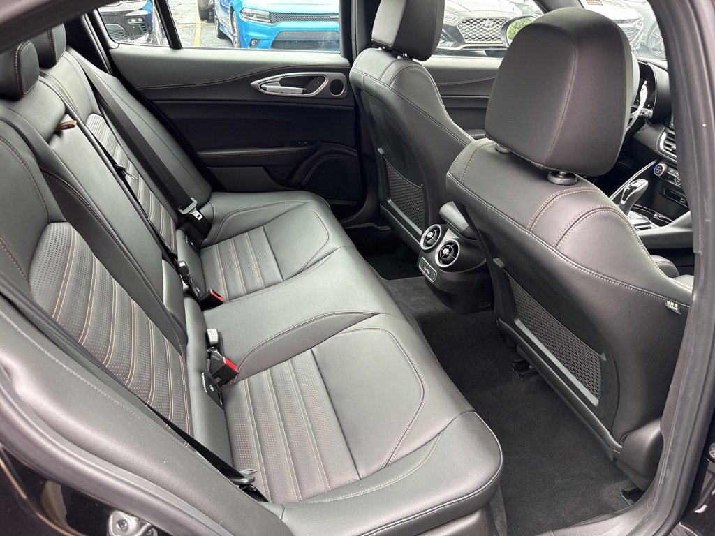 New 2025 Alfa Romeo Giulia AWD w/ Driving Assist Package image 21