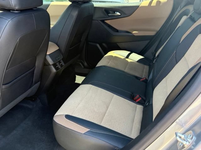Used 2025 Chevrolet Equinox ACTIV w/ Safety and Technology Package AWD/4WD image 24